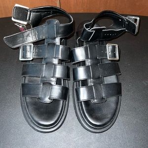 Fisherman sandals